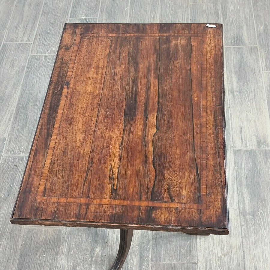 Mesa auxiliar estilo Sheraton con tapa enchapada en caoba - imagen 6