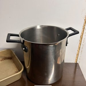 Olla de Acero Inoxidable y Asadera Dorada - imagen 5