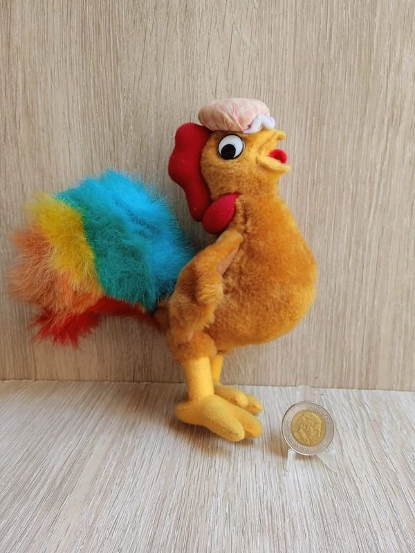 Lote siguiente: Figurita del Gallito Luis: Una Joya de Colección