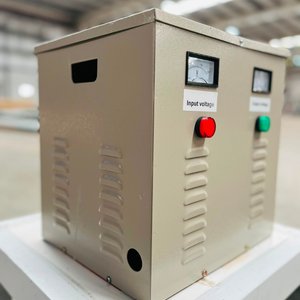 Lote siguiente: Transformador Trifásico 5 KVA de 220V a 380V