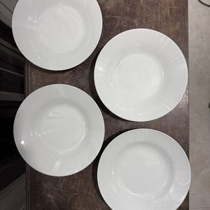 Lote de 4 Platos Hondos de Porcelana Blanca - Nuevos - imagen 4