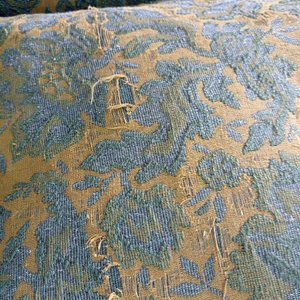 Sillón de 3 cuerpos antiguo con tapizado floral - imagen 7