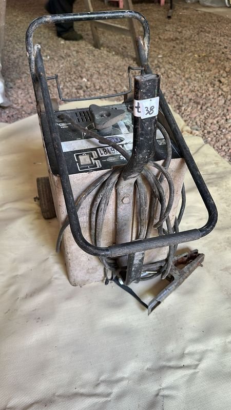 Lote siguiente: Máquina de soldadura eléctrica para la venta