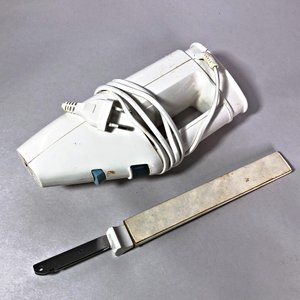 Lote de 3 electrodomésticos: Sandwichera, Cuchillo Eléctrico Philips y Licuadora Moulinex - imagen 3