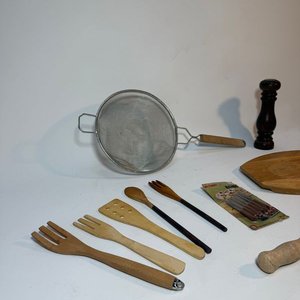 Lote de Utensilios de Cocina y Especieros de Madera - imagen 2