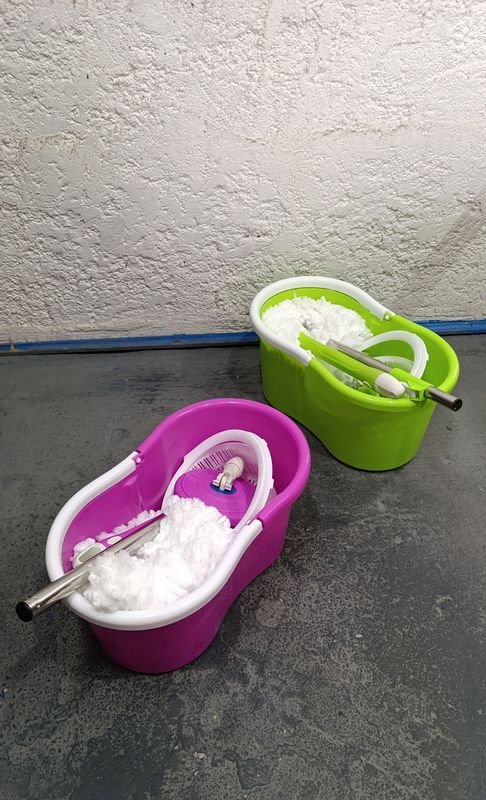 Lote anterior: Mopa con accesorios para limpieza