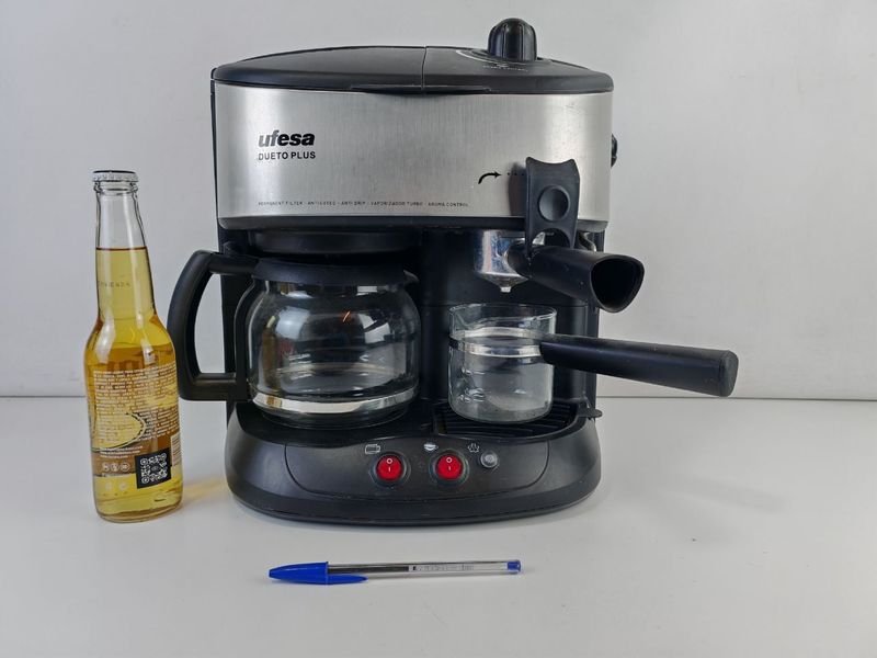 Cafetera Ufesa Funcionando - Electrodomésticos - imagen 2