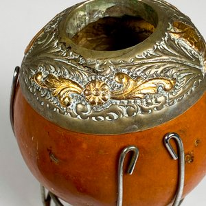 Mate con linda virola de plata y oro decorada, con soporte - imagen 6