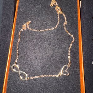Lote siguiente: Collar Infinito y Corazón Dorado - Joyería y Accesorios Varios Diseños