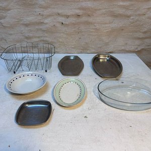 Lote de Utensilios de Cocina: Escurridor Metálico, Bandejas de Acero Inoxidable y Cerámica Lozur - imagen 1