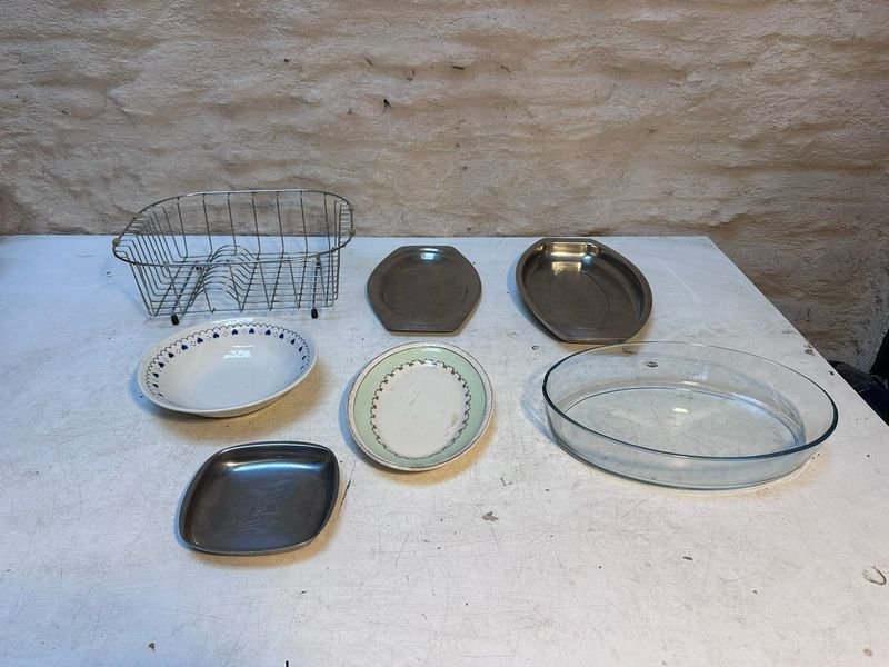 Lote de Utensilios de Cocina: Escurridor Metálico, Bandejas de Acero Inoxidable y Cerámica Lozur
