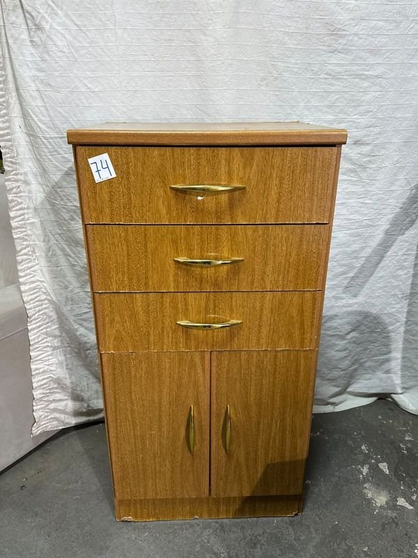 Cajonera de Madera con 3 Cajones y 2 Puertas