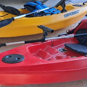 Dos Kayaks de Pesca Strobe, Amarillo y Rojo, Como Nuevos - imagen 7