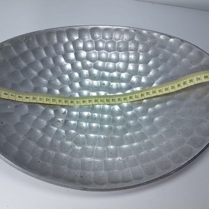 Frutero Decorativo de Metal Plateado con Acabado Martillado - imagen 2