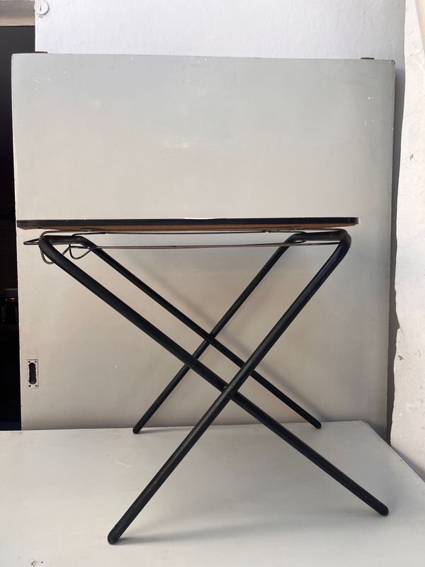 Lote siguiente: Mesa plegable de estilo clásico
