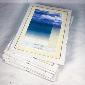Lote siguiente: Siete Portarretratos Clip Marco 30 x 40 cm Nuevos