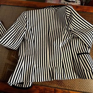 Blazer Rayado Blanco y Negro Talle S - imagen 2
