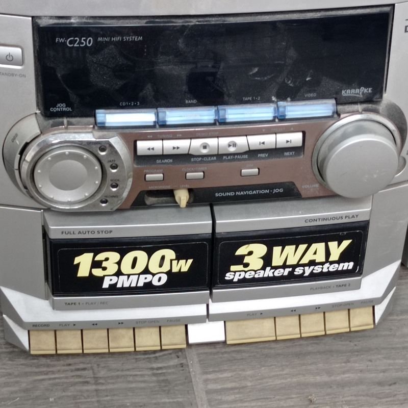 Equipo de música Philips con doble cassette y CD - imagen 4