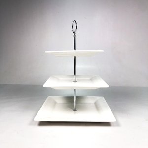 Lote siguiente: Torre de Porcelana Blanca para Masas y Postres, 3 Niveles Cuadrados