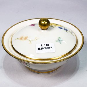 Lote siguiente: Alhajero de Porcelana Alemana Hutschenreuther Blanco Floral con Detalles Dorados