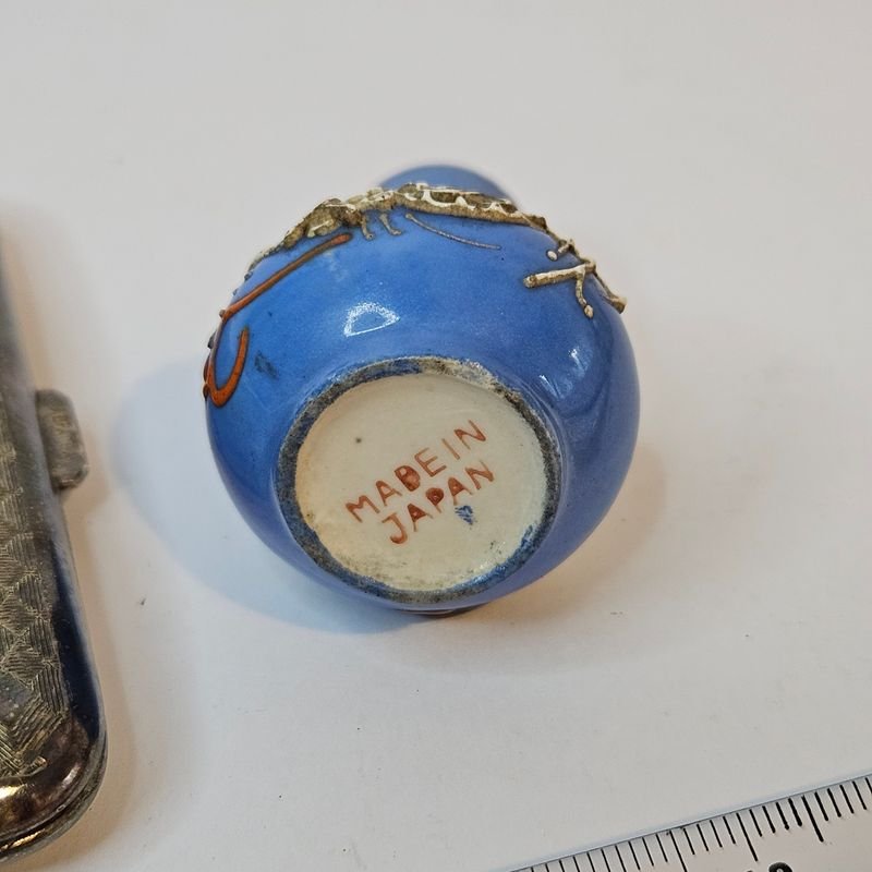 Cigarrera y jarrón miniatura japonesa - imagen 3