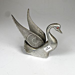 Aplique Cisne Metálico Decorativo - imagen 2