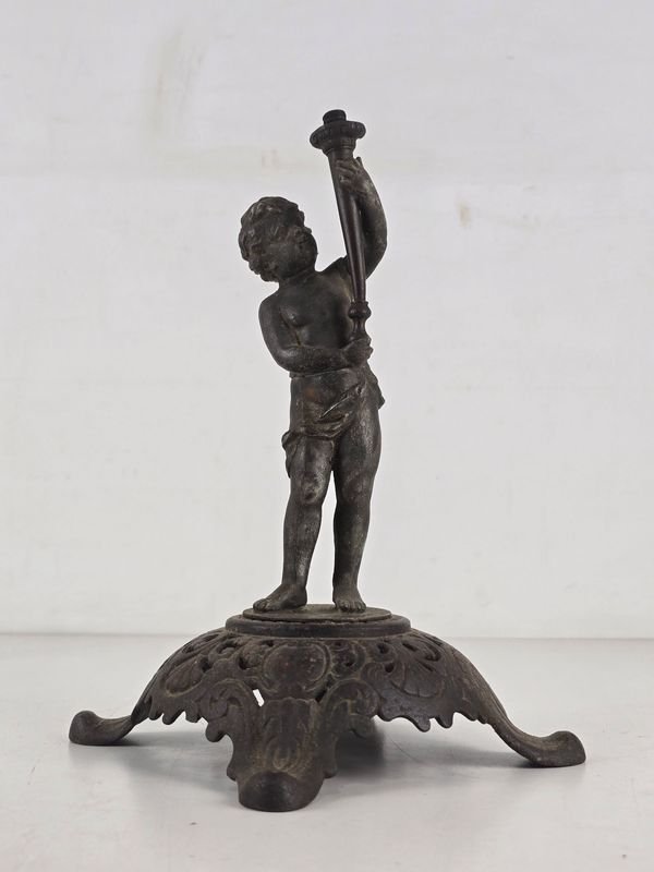 Antigua Base de Lámpara de Bronce con Figura de Cupido