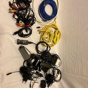Lote de Cables y Cargadores para Electrónica Variada - imagen 3