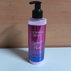 Lote anterior: Loción Corporal Victoria's Secret Forever Pink Fragrance Lotion 230 ml