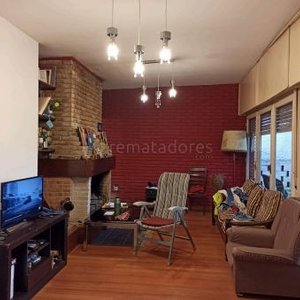 Remate de Inmueble: Casa con Living, Comedor, Dormitorios y Exterior - imagen 6