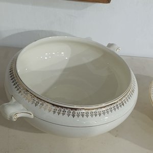 Guisera y Sopera Loza Inglesa "Crown Clarence" con Detalles Dorados - imagen 2