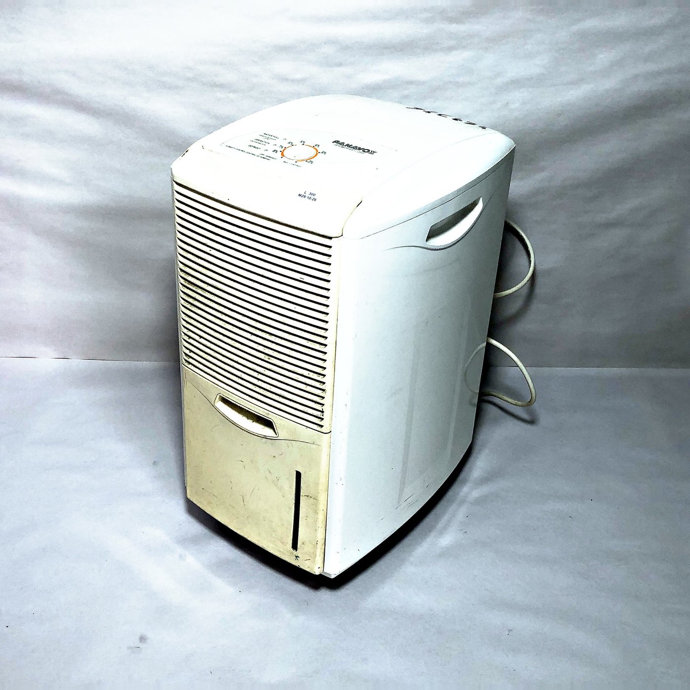 Deshumidificador Panavox Blanco Modelo YL-2005
