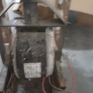 Lote de Herramientas Varias y Rueda de Renault 12 - imagen 6