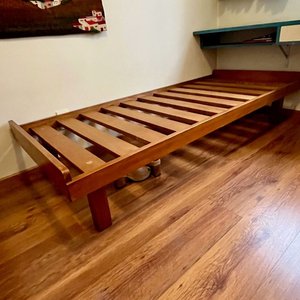 Cama de 1 Plaza en Madera Maciza - Impecable Estado - imagen 3