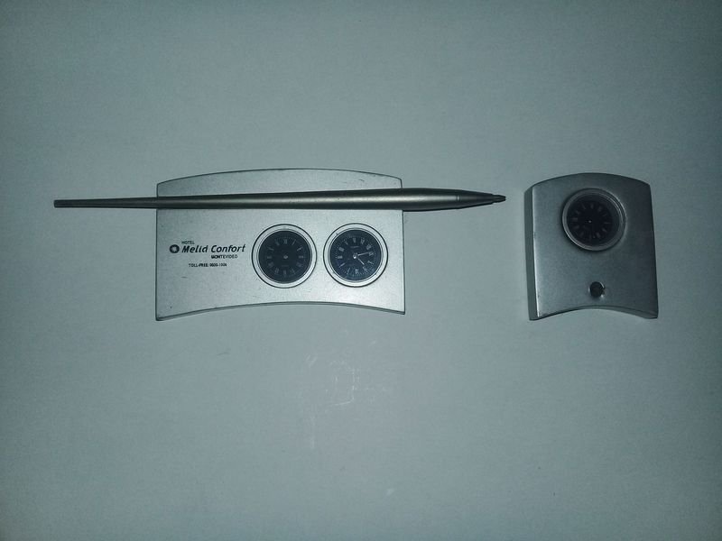Lote anterior: Porta lapicera de escritorio con reloj antiguo