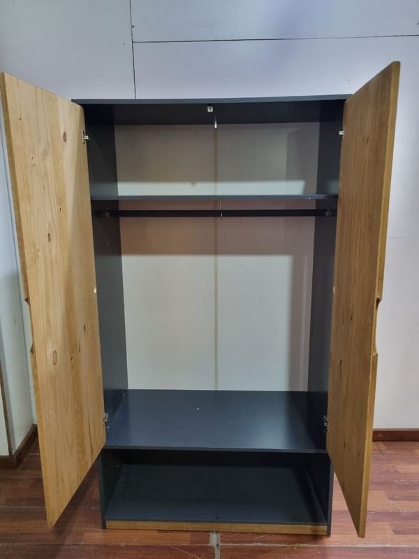 Placard de 2 Puertas con Espacio para Perchas - imagen 2