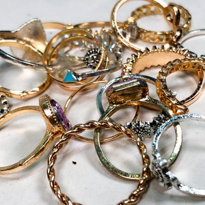 Lote de 20 Anillos Variados para Dama o Caballero - imagen 3