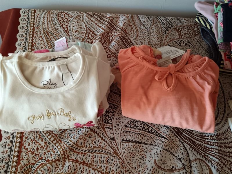 Conjunto de ropa para bebés con remeras y shorts - imagen 2