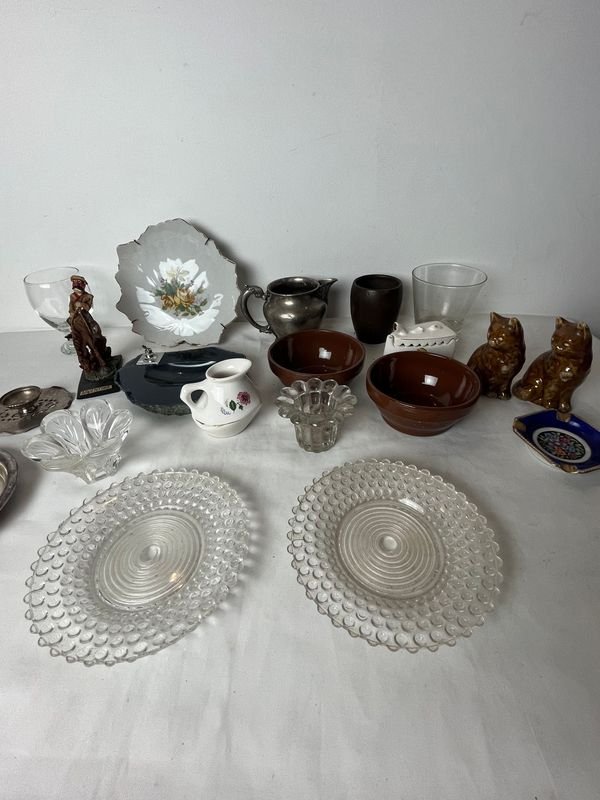 Colección de artículos decorativos en cerámica y vidrio - imagen 5