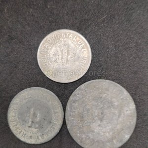 Lote siguiente: Lote de 3 Monedas Antiguas de Uruguay