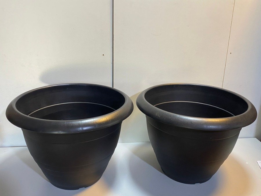 Lote anterior: Macetas plásticas negras para jardín