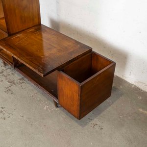 Estante Estilo Americano de Madera con Detalles de Uso - imagen 2