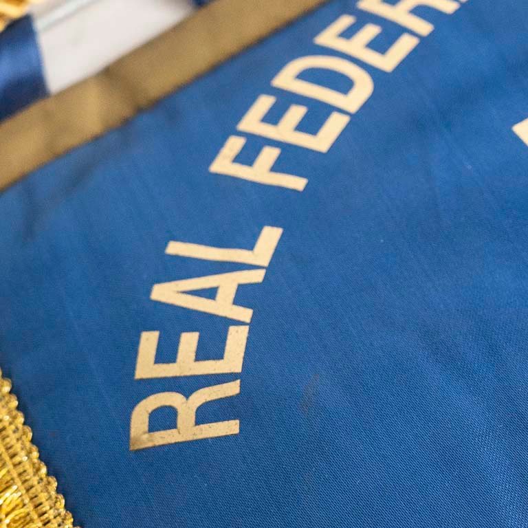 Banderín de la Real Federación Española de Fútbol - imagen 3