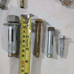 Lote de 18 Tacos de Anclaje Metálicos de Diversas Medidas - imagen 2