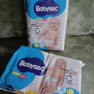 Lote siguiente: Dos paquetes de pañales Babysec Talle P x 36 unidades
