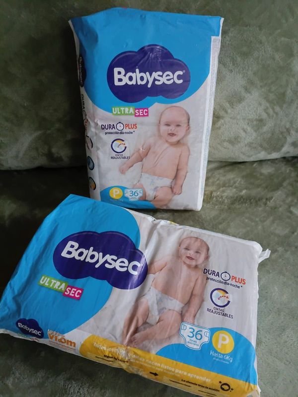 Dos paquetes de pañales Babysec Talle P x 36 unidades