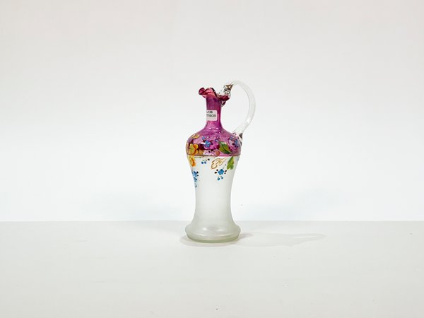 Lote anterior: Jarra de vidrio con decoración floral