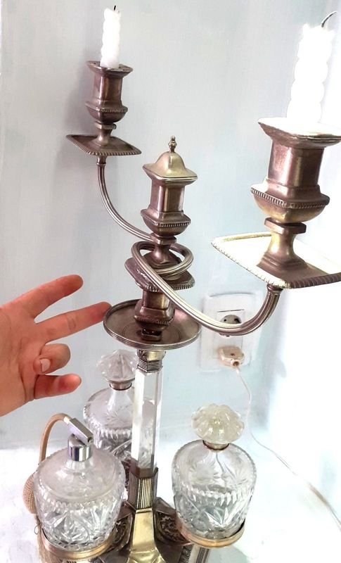 Antiguo Tocador Perfumero Candelabro Frances Periodo Renacimiento en Cristal y Metal con Baño de Plata - imagen 7