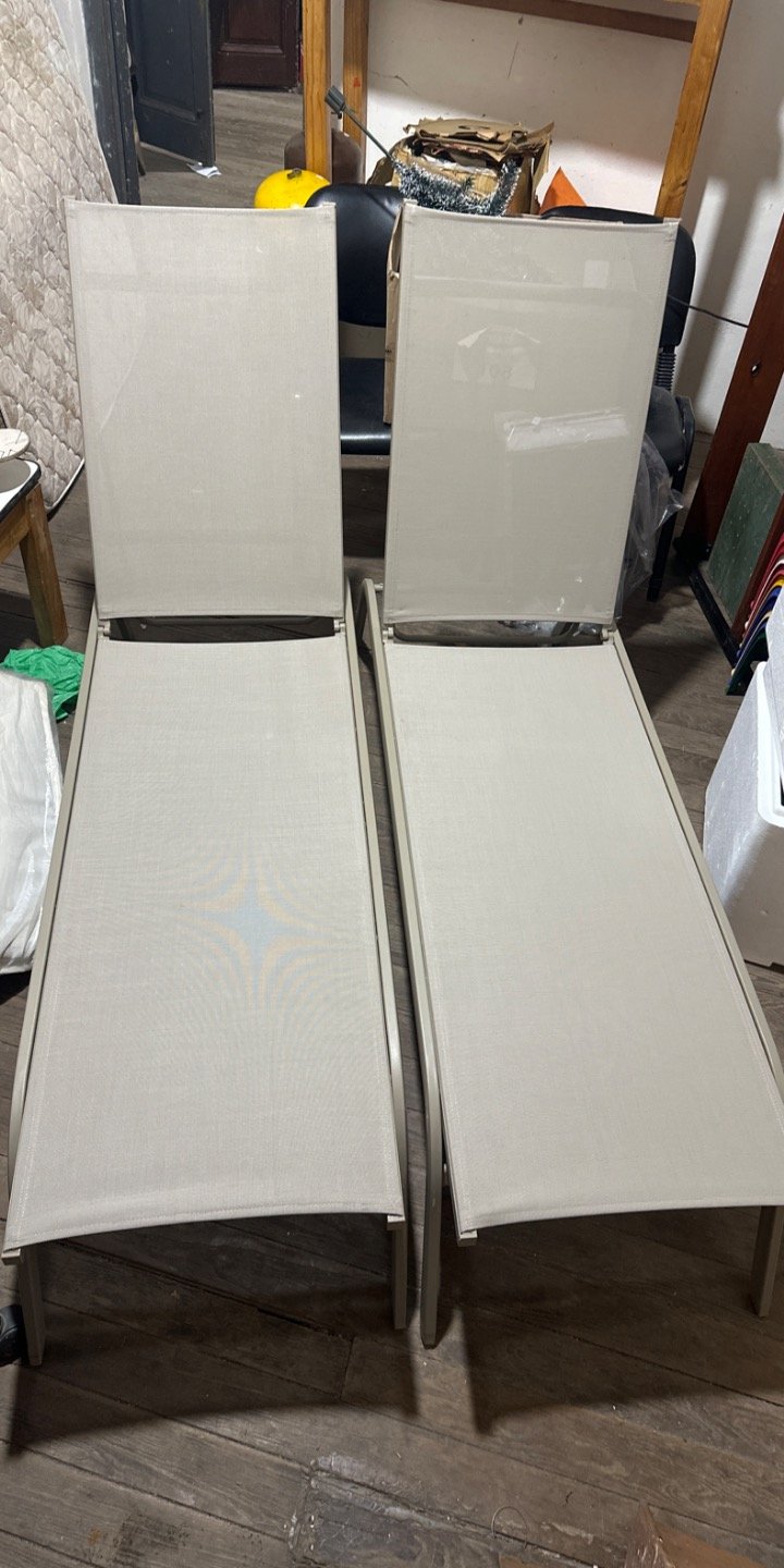 Lote anterior: Sillas Reposeras de Textura