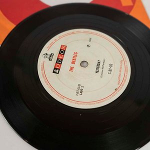 Disco Vinilo Single The Beatles - Michelle / Yesterday (Edición Brasil 1966) - imagen 2